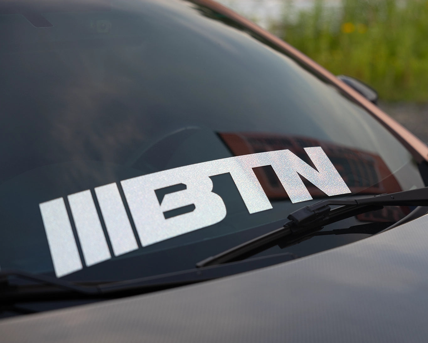 BTN Windshield Banner - Solid Badge